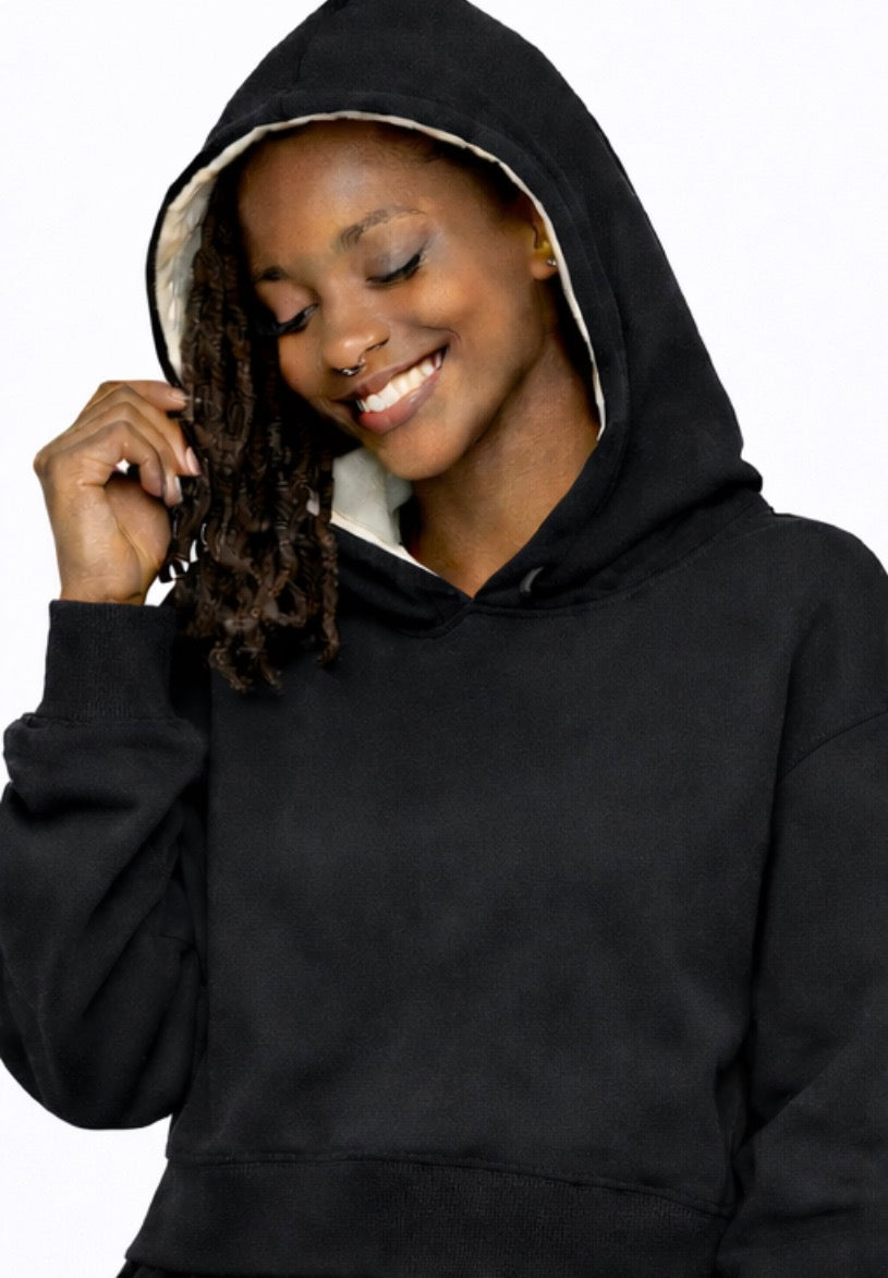 BLK n’ Cream // 01